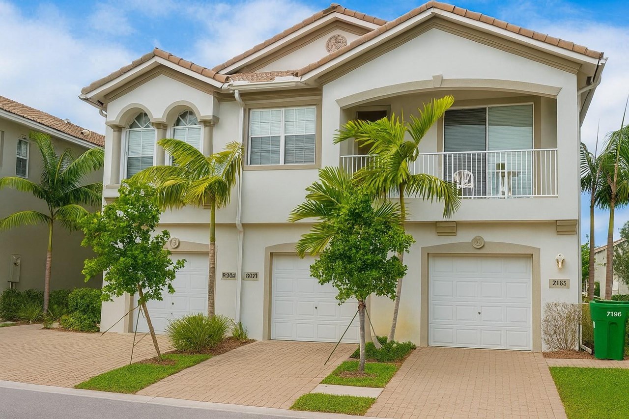 3261 Laurel Ridge Circle
