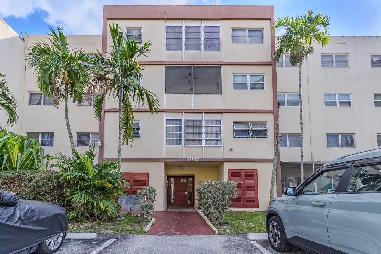 4047 NW 16TH Street 307